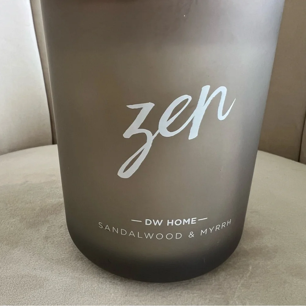 New DW Home Candle Zen Live Simply Sandalwood & Myrrh Candle Gray Two Wicks